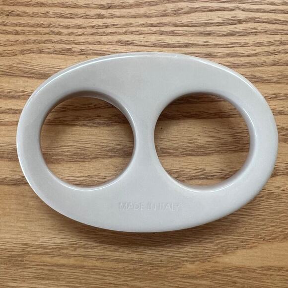 RARE Salvatore Ferragamo White Acetate Chunky Oval Scarf Ring Buckle NWOT - Picture 5 of 7